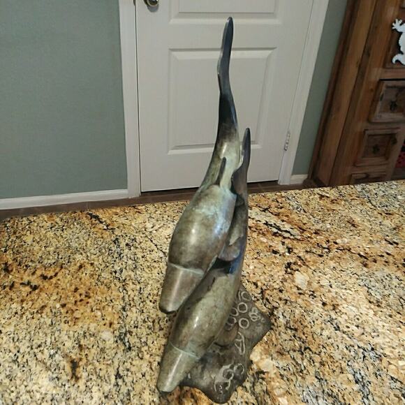 Vintage Two Dolphins Brass Sculpture With Patina Ocean Sea Decor - Picture 3 of 10